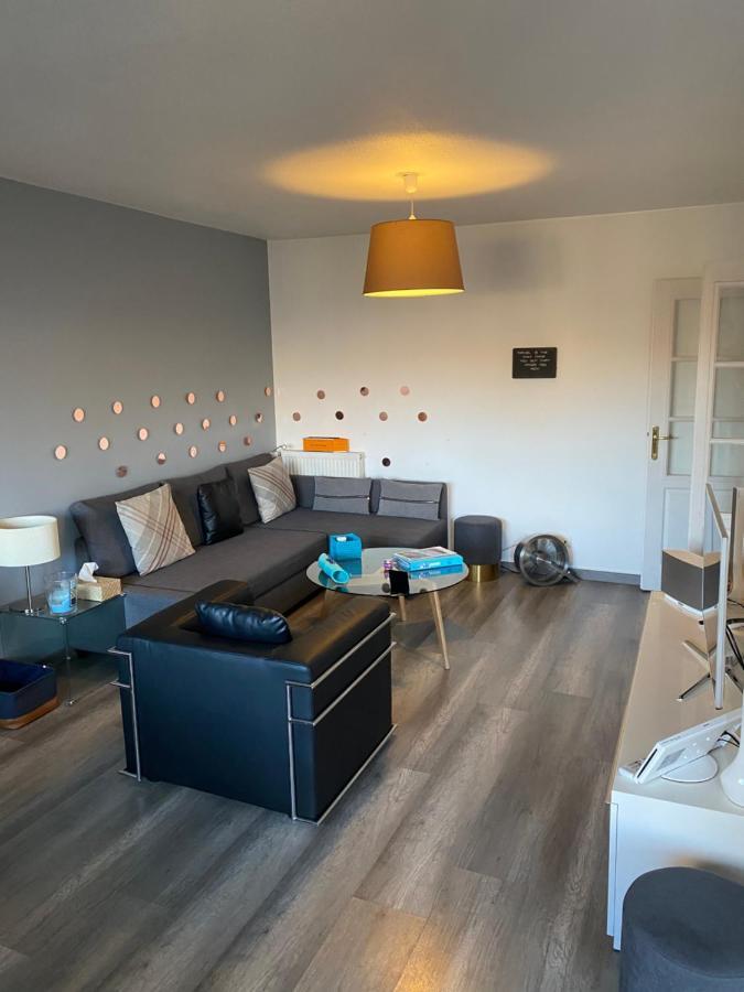 Appartamento Tichnich - 2 Bedrooms - 1 Min Away From Train Station *