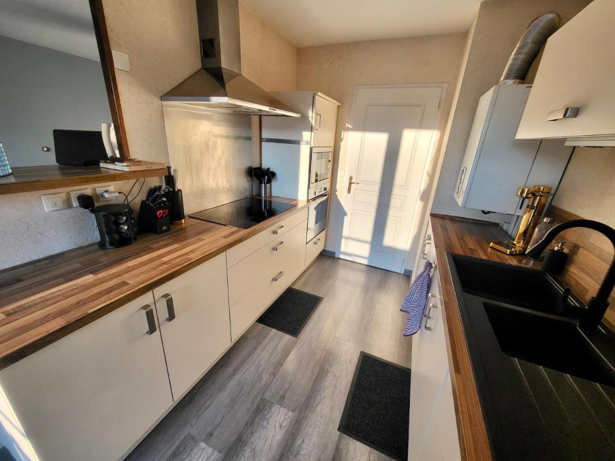 Apartment Tichnich - 2 Bedrooms - 1 Min Away From Train Station Annemasse