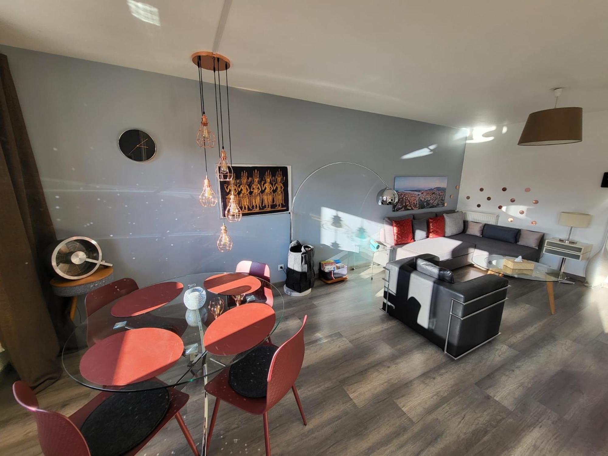 Apartment Tichnich - 2 Bedrooms - 1 Min Away From Train Station Annemasse